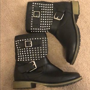 SOLD - Women’s stud biker boot
